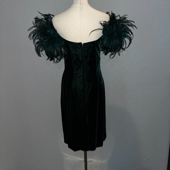 80'S VICTOR COSTA for I. MAGNIN EMERALD GREEN VELVET & FEATHER COCKTAIL DRESS 4 - Picture 6 of 10